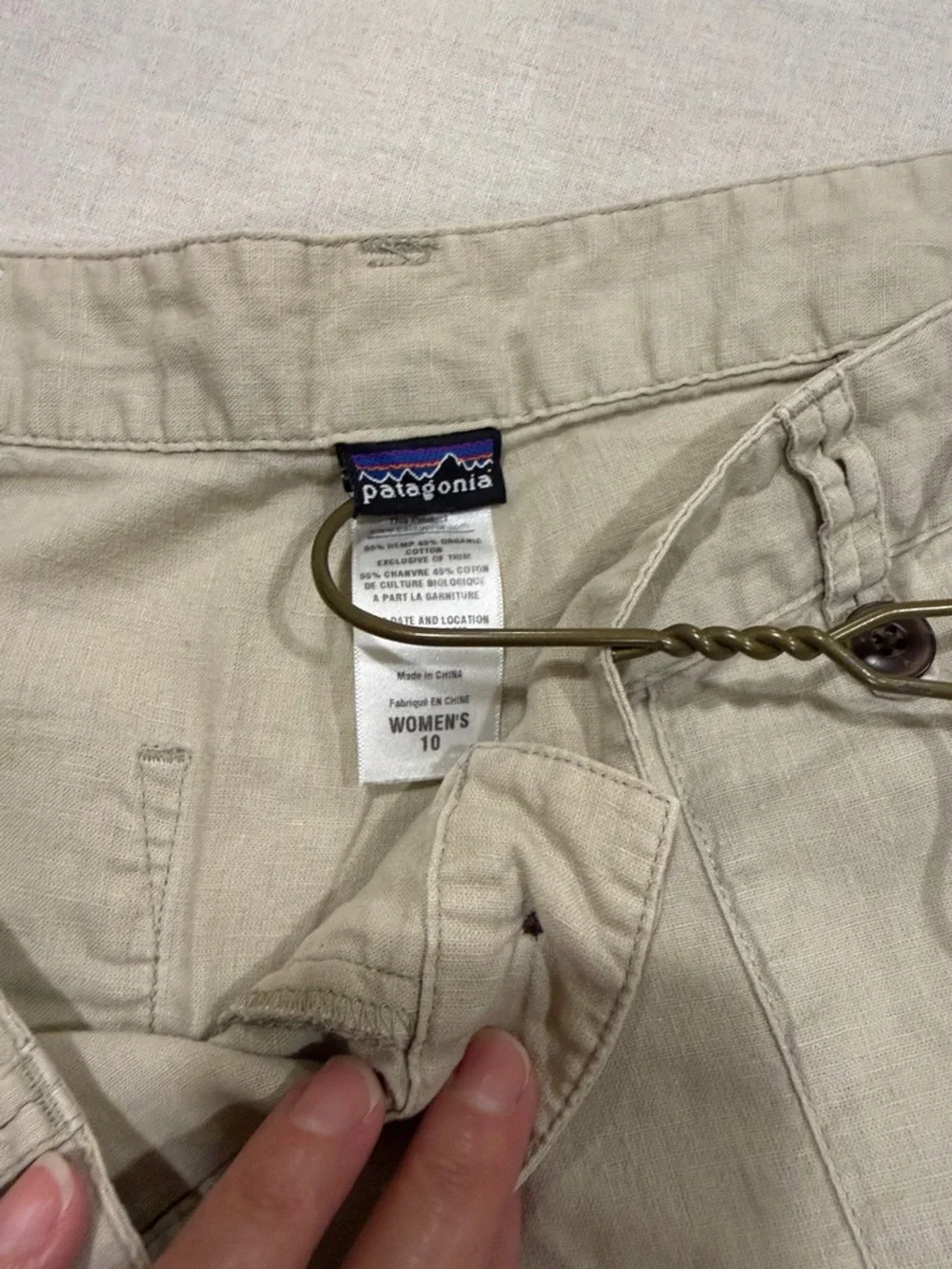 Patagonia Hemp Organic Cotton Shorts Womens 10 Beige Roll Cuff Casual Outdoor